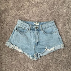 Forever 21 Cropped Light-Wash Mom-Jean Shorts